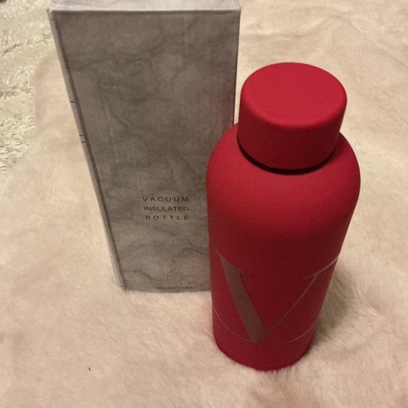 GWP VALENTINO WATER BOTTLE 16oz. Comes with gift box. - Picture 2 of 2